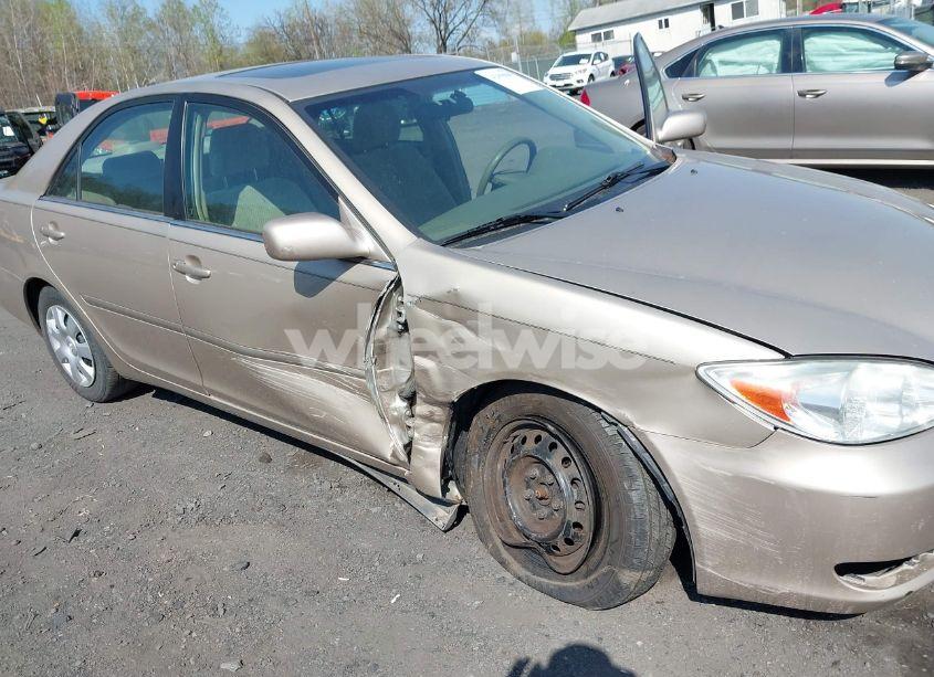 Photo 6 of 2004 Toyota Camry LE (VIN 4T1BE30K74U870531)