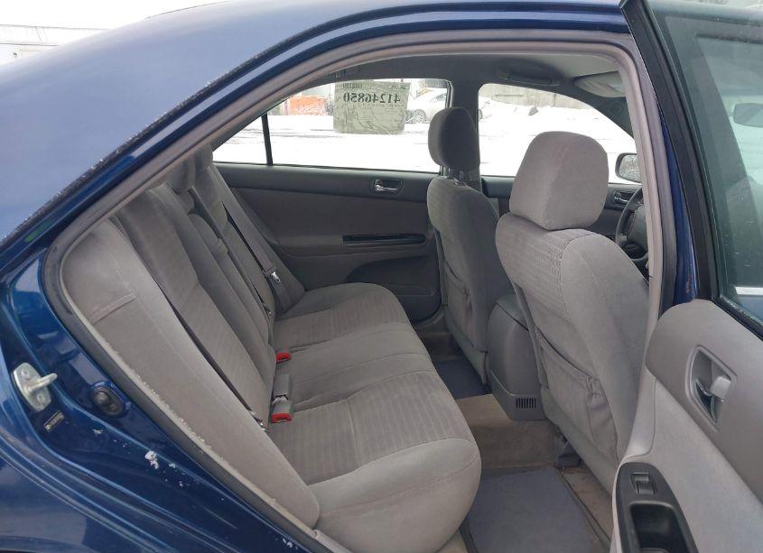 Photo 8 of 2005 Toyota Camry LE (VIN 4T1BE30K75U018522)