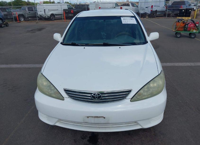 Photo 6 of 2005 Toyota Camry LE (VIN 4T1BE30K75U023865)