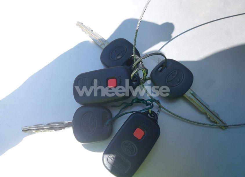 Photo 11 of 2005 Toyota Camry XLE (VIN 4T1BE30K75U059636)