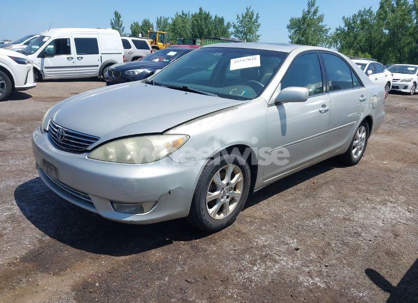 Photo 2 of 2005 Toyota Camry XLE (VIN 4T1BE30K75U059636)