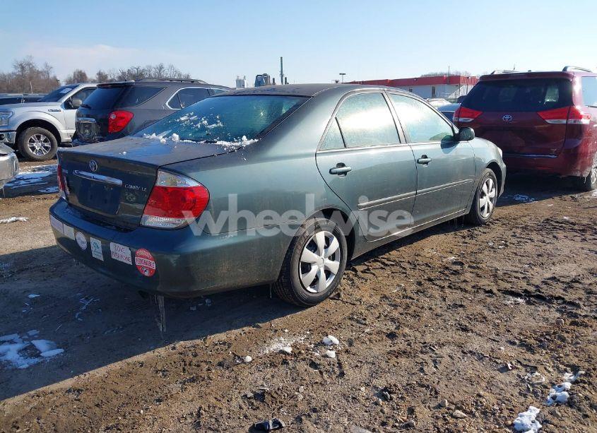 Photo 4 of 2005 Toyota Camry LE (VIN 4T1BE30K75U087985)