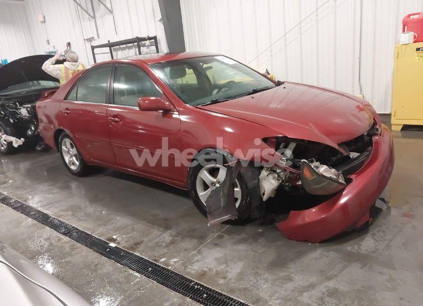 2005 Toyota Camry SE (VIN 4T1BE30K75U090921) main photo