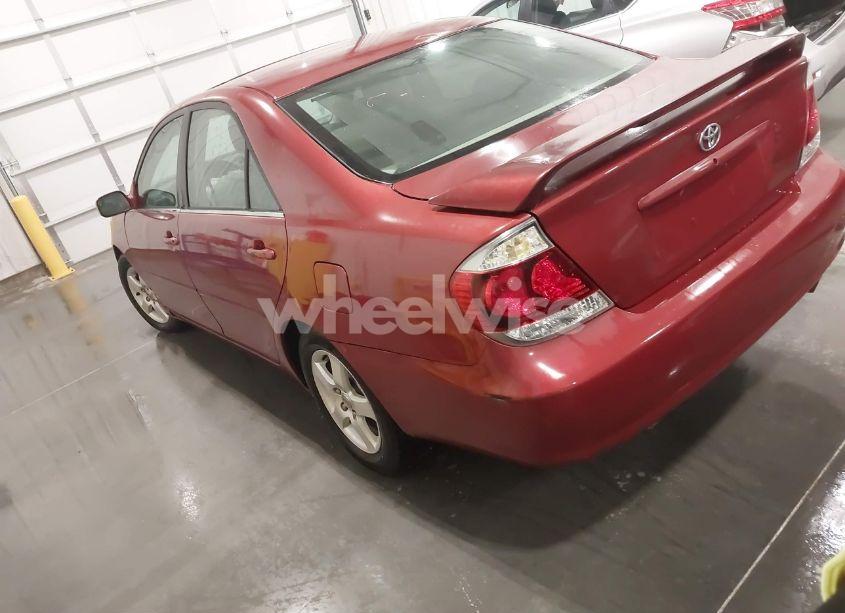 Photo 3 of 2005 Toyota Camry SE (VIN 4T1BE30K75U090921)