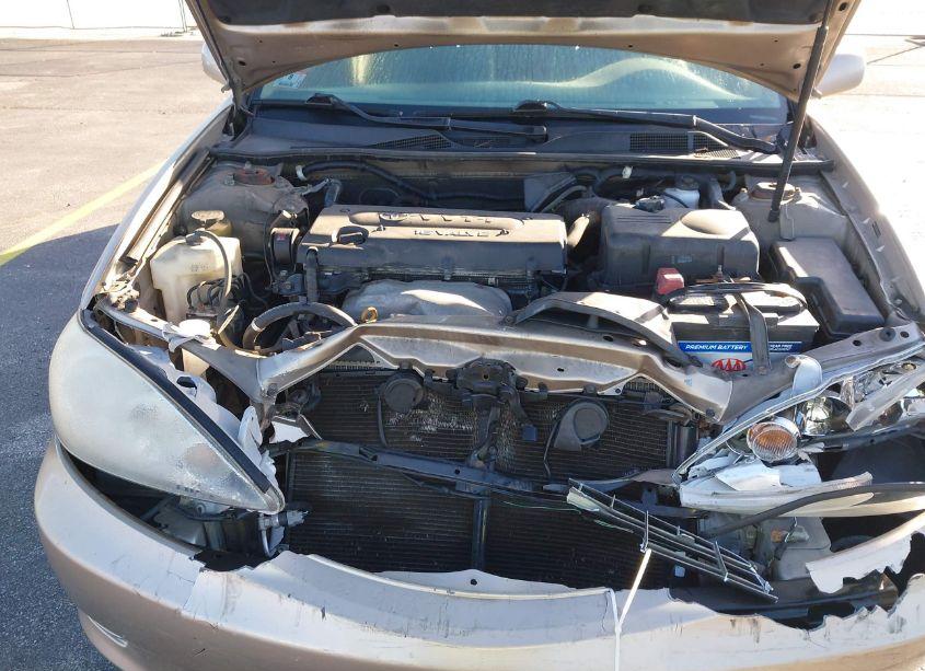 Photo 10 of 2005 Toyota Camry LE (VIN 4T1BE30K75U420282)
