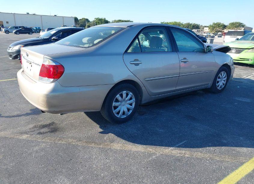 Photo 4 of 2005 Toyota Camry LE (VIN 4T1BE30K75U420282)