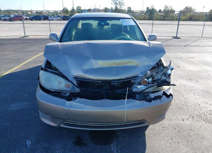 Photo 6 of 2005 Toyota Camry LE (VIN 4T1BE30K75U420282)