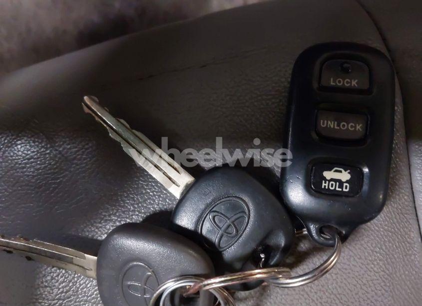 Photo 11 of 2005 Toyota Camry XLE (VIN 4T1BE30K75U507311)