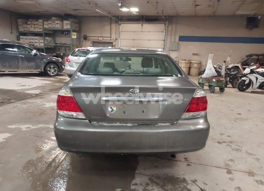 Photo 15 of 2005 Toyota Camry XLE (VIN 4T1BE30K75U507311)