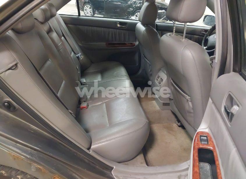 Photo 8 of 2005 Toyota Camry XLE (VIN 4T1BE30K75U507311)