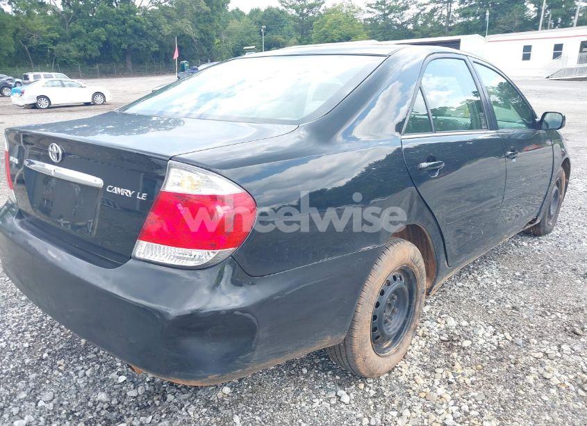 Photo 6 of 2005 Toyota Camry LE (VIN 4T1BE30K75U589377)