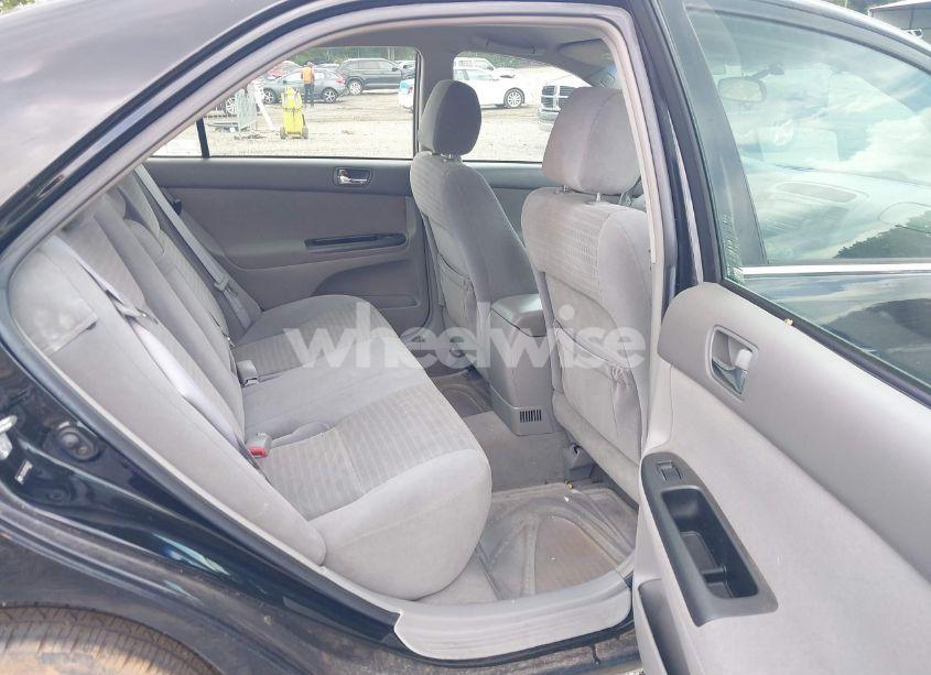 Photo 8 of 2005 Toyota Camry LE (VIN 4T1BE30K75U589377)