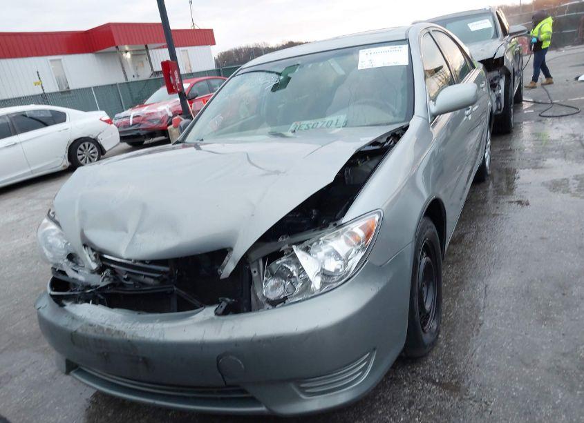 Photo 12 of 2005 Toyota Camry LE (VIN 4T1BE30K75U618781)
