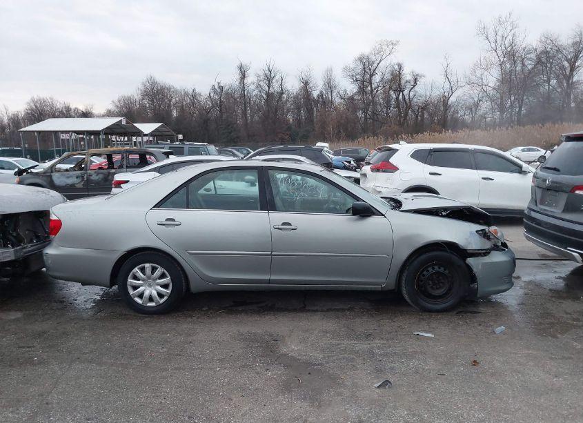 Photo 13 of 2005 Toyota Camry LE (VIN 4T1BE30K75U618781)