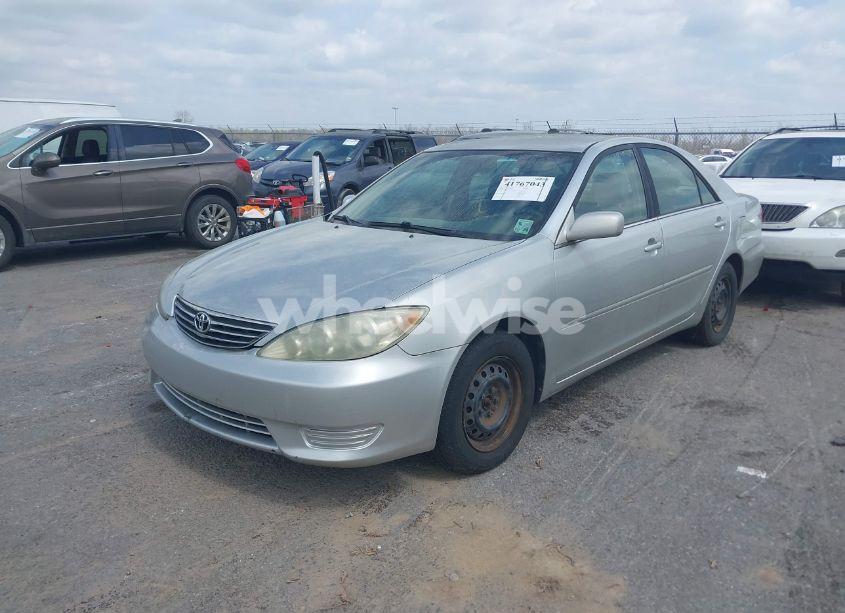 Photo 2 of 2006 Toyota Camry LE (VIN 4T1BE30K76U672695)