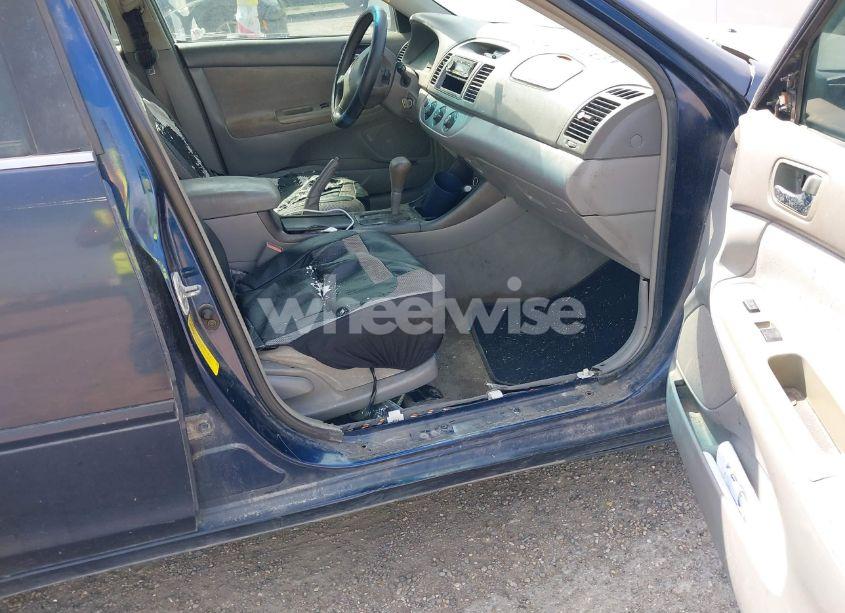 Photo 5 of 2002 Toyota Camry LE (VIN 4T1BE30K82U553189)