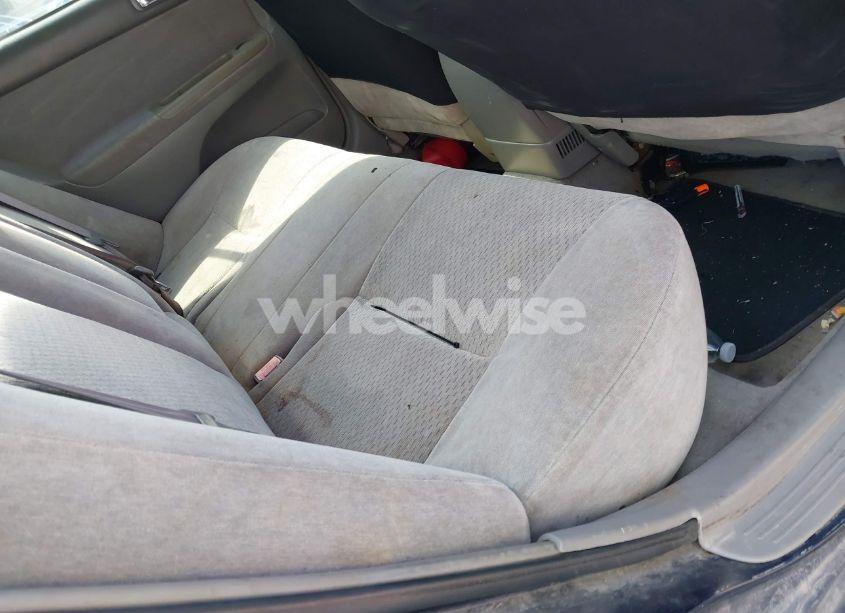 Photo 8 of 2002 Toyota Camry LE (VIN 4T1BE30K82U553189)