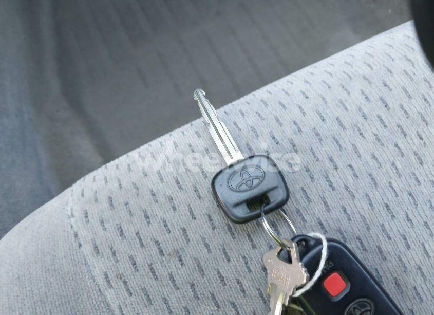 Photo 11 of 2003 Toyota Camry LE (VIN 4T1BE30K83U234540)