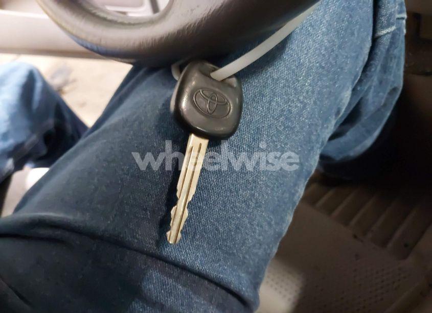 Photo 11 of 2003 Toyota Camry XLE (VIN 4T1BE30K83U752132)