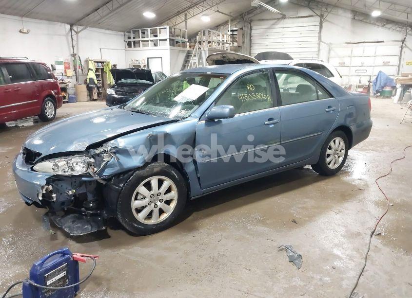 Photo 2 of 2003 Toyota Camry XLE (VIN 4T1BE30K83U752132)