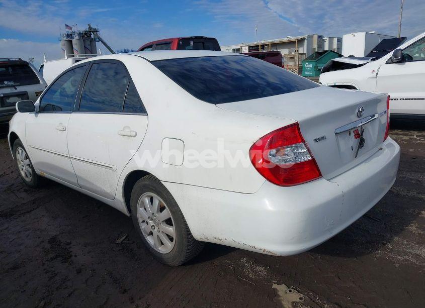 Photo 3 of 2004 Toyota Camry XLE (VIN 4T1BE30K84U269922)