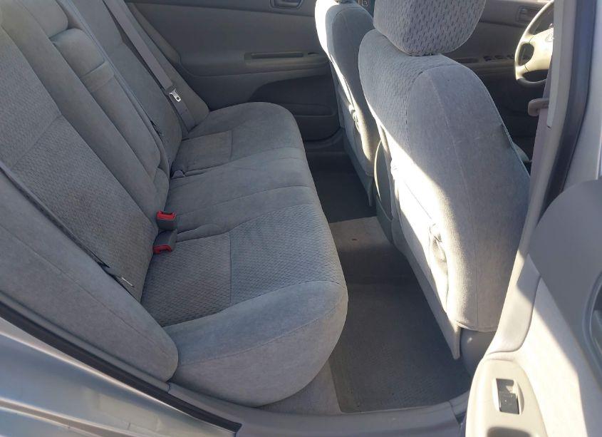 Photo 8 of 2004 Toyota Camry LE (VIN 4T1BE30K84U280550)