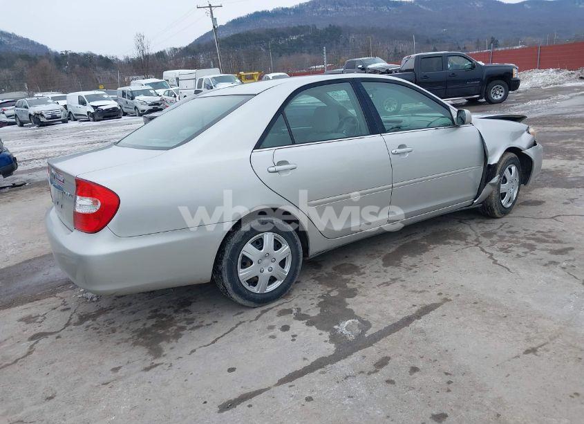 Photo 4 of 2004 Toyota Camry LE (VIN 4T1BE30K84U865581)