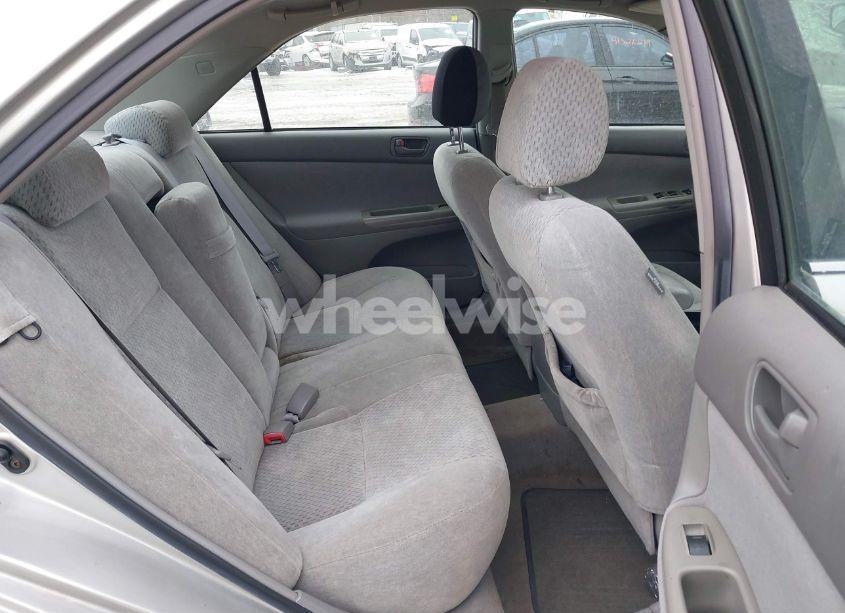 Photo 8 of 2004 Toyota Camry LE (VIN 4T1BE30K84U865581)