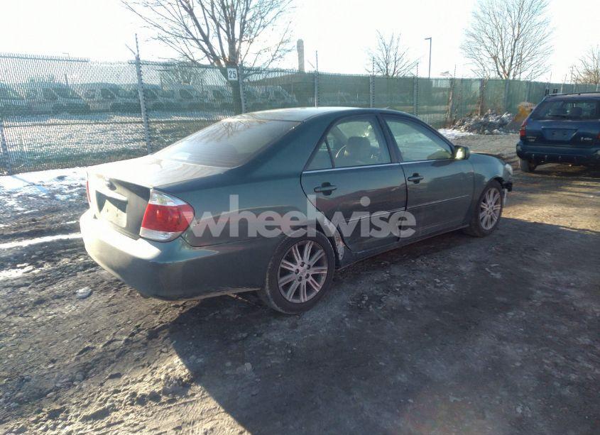 Photo 4 of 2005 Toyota Camry XLE (VIN 4T1BE30K85U049360)