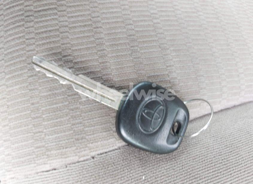 Photo 11 of 2005 Toyota Camry XLE (VIN 4T1BE30K85U103112)