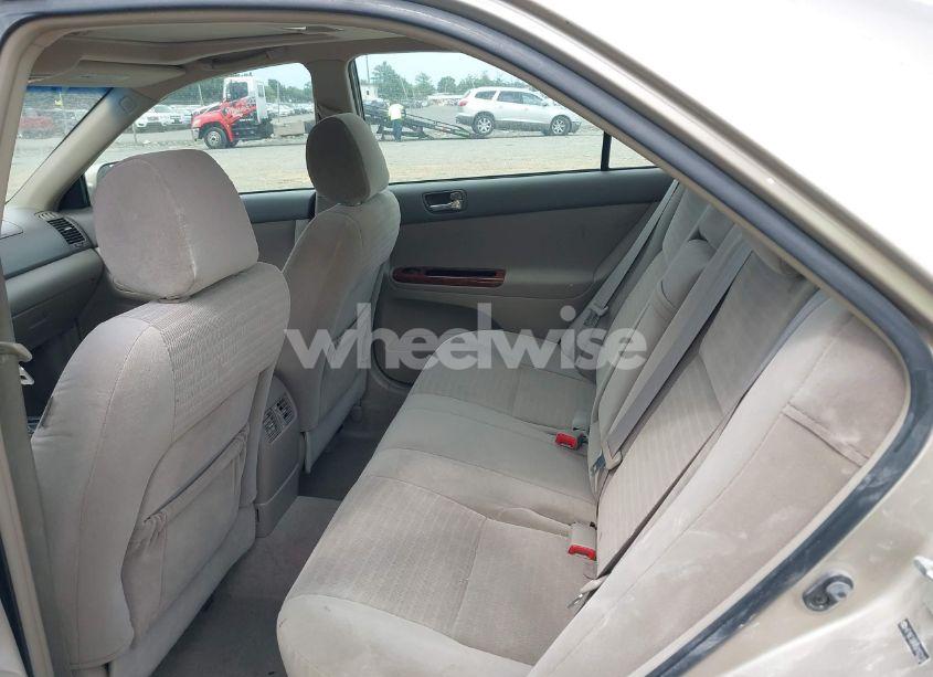 Photo 8 of 2005 Toyota Camry XLE (VIN 4T1BE30K85U103112)