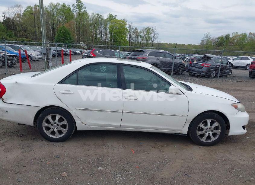 Photo 13 of 2005 Toyota Camry XLE (VIN 4T1BE30K85U418816)