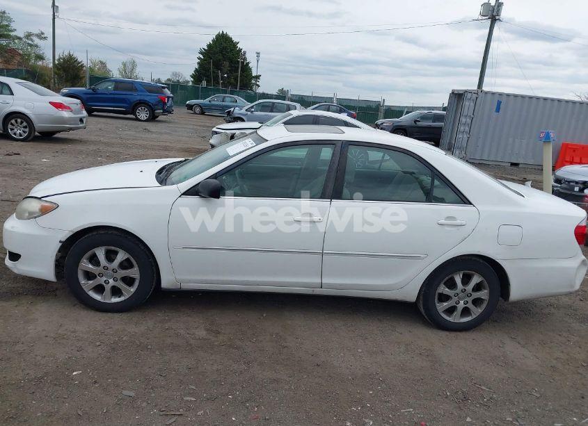Photo 14 of 2005 Toyota Camry XLE (VIN 4T1BE30K85U418816)