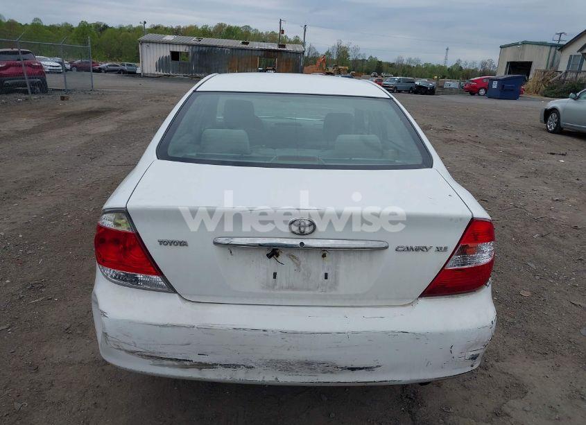 Photo 16 of 2005 Toyota Camry XLE (VIN 4T1BE30K85U418816)