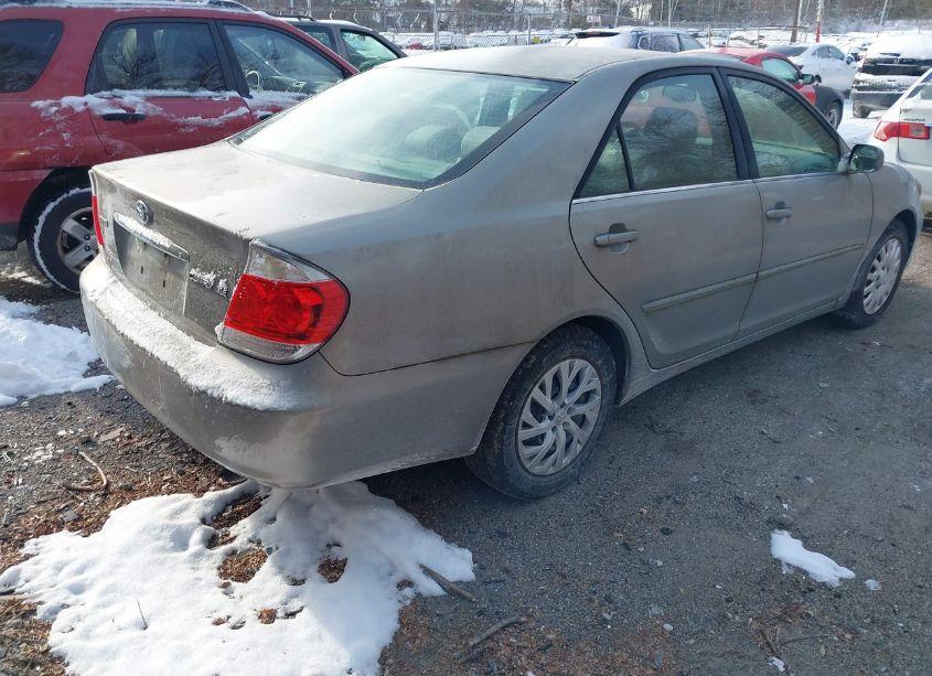 Photo 4 of 2005 Toyota Camry XLE (VIN 4T1BE30K85U971255)