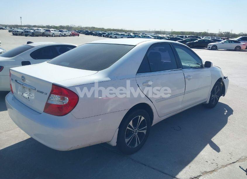 Photo 4 of 2002 Toyota Camry LE (VIN 4T1BE30K92U026293)