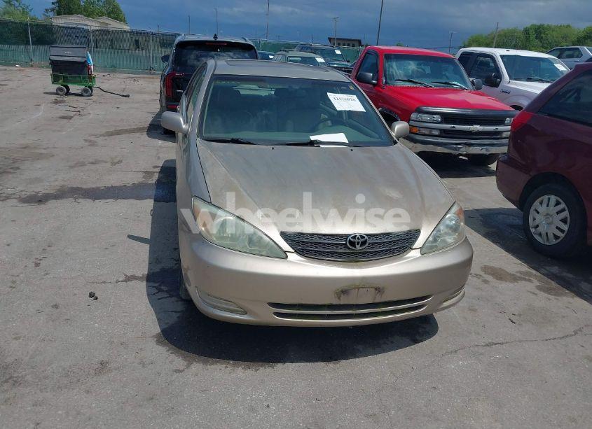 Photo 6 of 2002 Toyota Camry XLE (VIN 4T1BE30K92U591112)