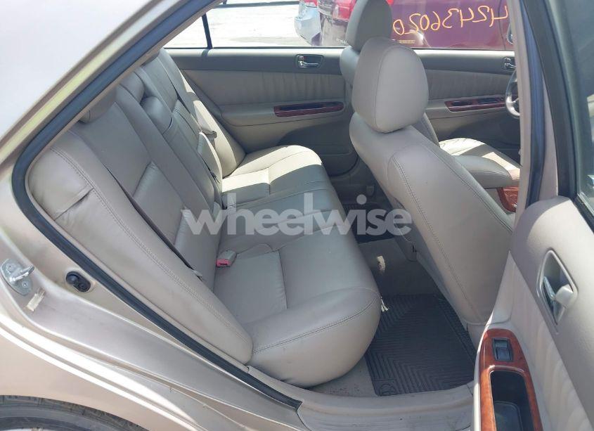 Photo 8 of 2002 Toyota Camry XLE (VIN 4T1BE30K92U591112)