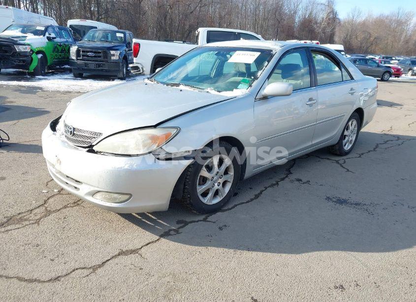 Photo 2 of 2003 Toyota Camry XLE (VIN 4T1BE30K93U650502)