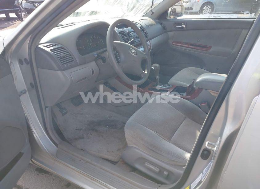 Photo 5 of 2003 Toyota Camry XLE (VIN 4T1BE30K93U650502)