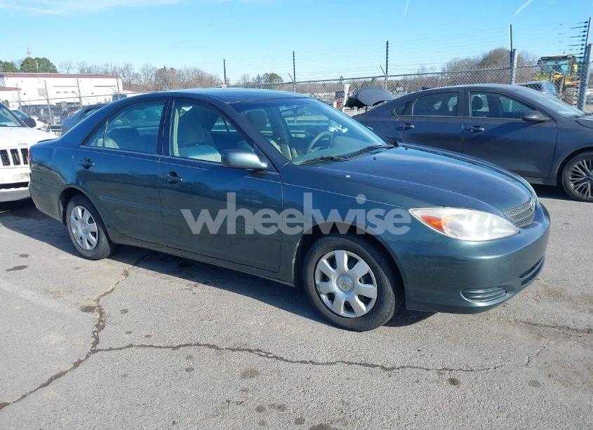2004 Toyota Camry LE (VIN 4T1BE30K94U284591) main photo