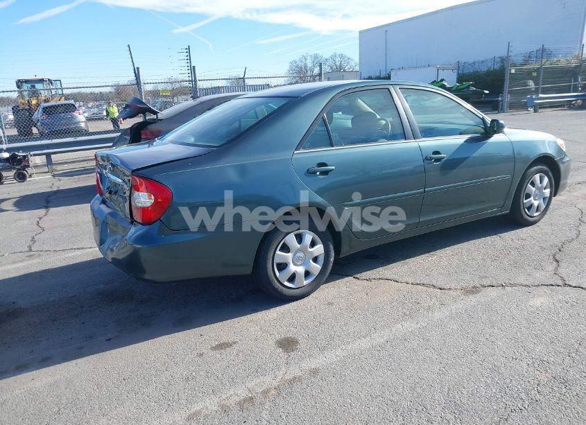 Photo 4 of 2004 Toyota Camry LE (VIN 4T1BE30K94U284591)
