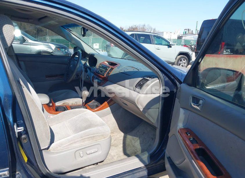 Photo 5 of 2004 Toyota Camry XLE (VIN 4T1BE30K94U289273)