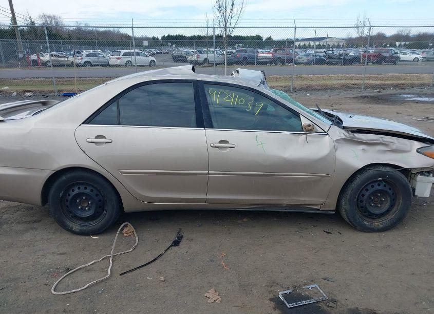 Photo 14 of 2004 Toyota Camry SE (VIN 4T1BE30K94U804448)