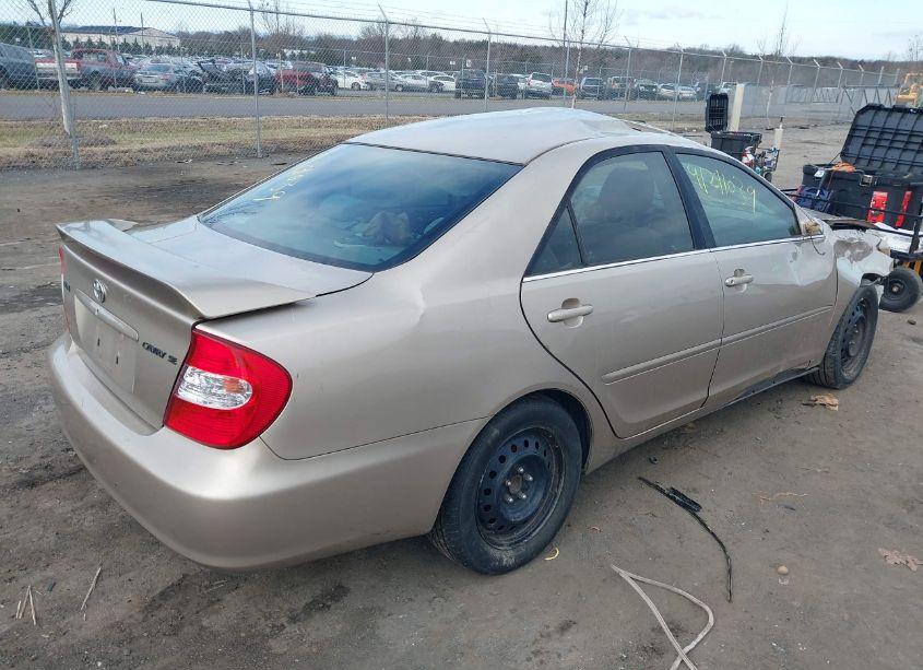 Photo 4 of 2004 Toyota Camry SE (VIN 4T1BE30K94U804448)