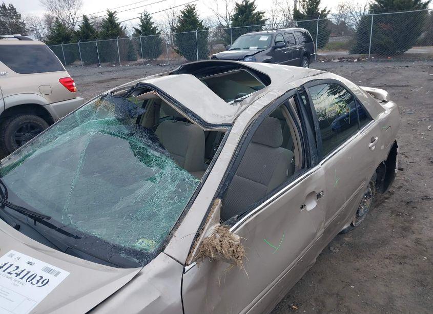 Photo 6 of 2004 Toyota Camry SE (VIN 4T1BE30K94U804448)