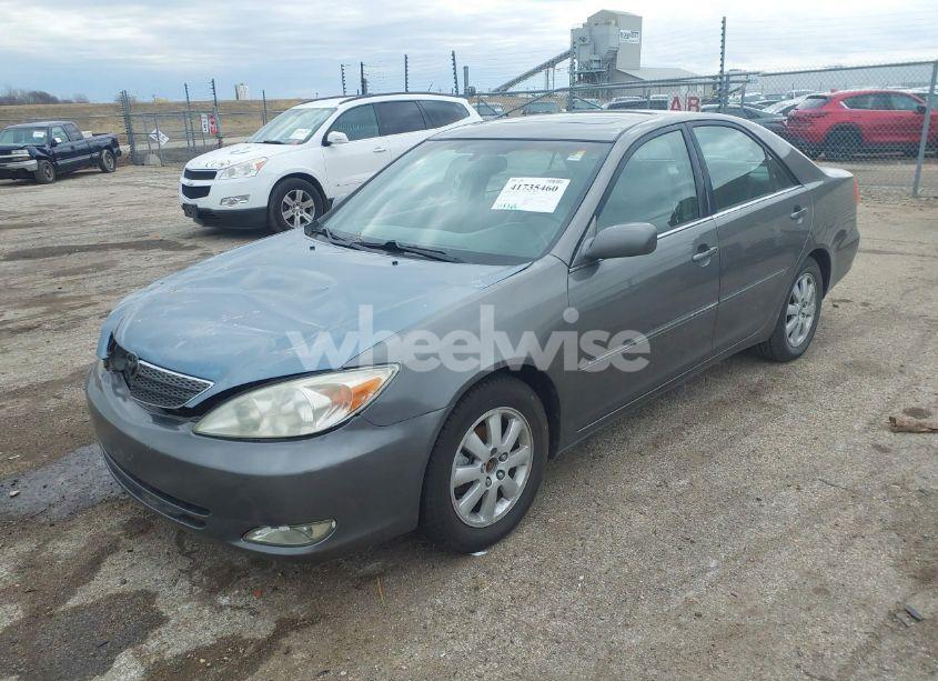 Photo 2 of 2004 Toyota Camry XLE (VIN 4T1BE30K94U855111)