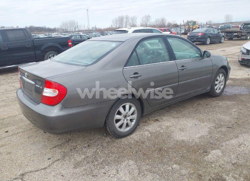 Photo 4 of 2004 Toyota Camry XLE (VIN 4T1BE30K94U855111)