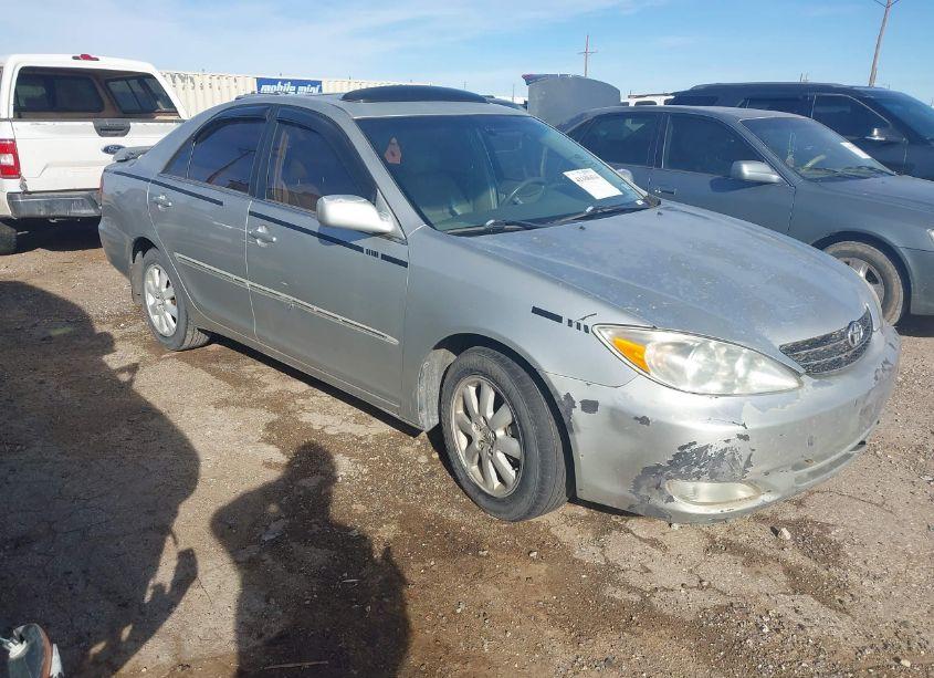 2004 Toyota Camry XLE (VIN 4T1BE30K94U893079) main photo