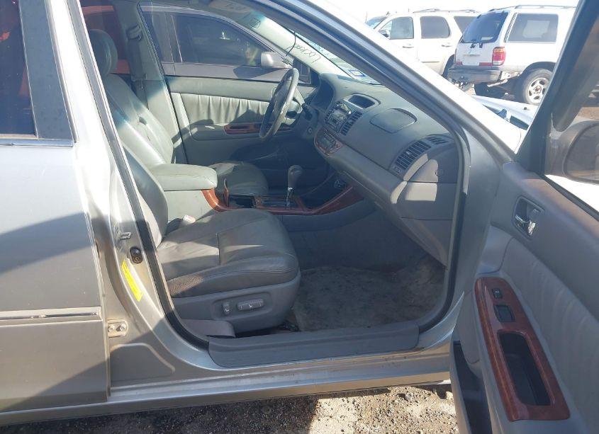 Photo 5 of 2004 Toyota Camry XLE (VIN 4T1BE30K94U893079)